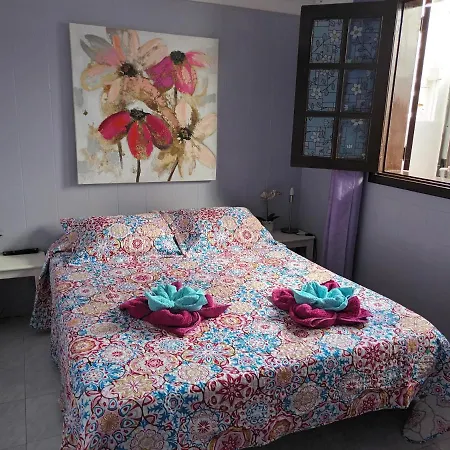 Playa Honda Apartmán *