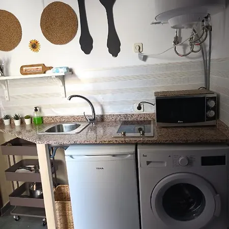 Playa Honda Apartmán *